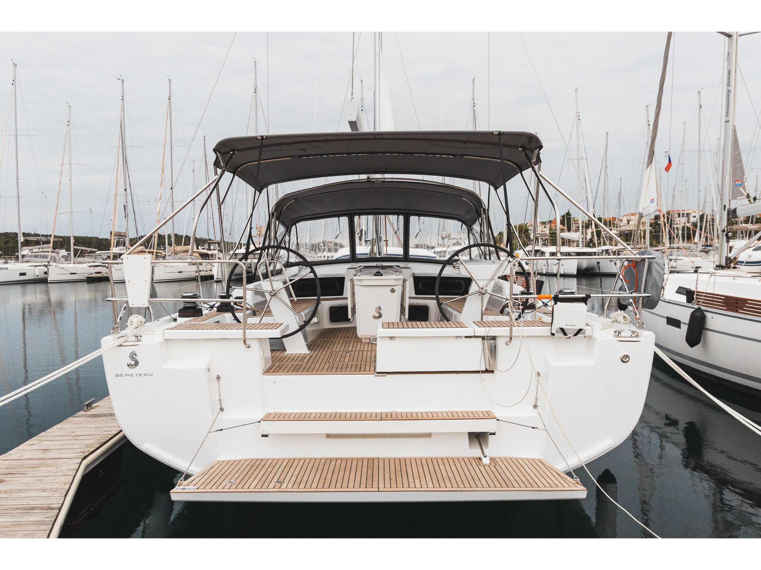 Benetau Oceanis 51.1 — photo 1