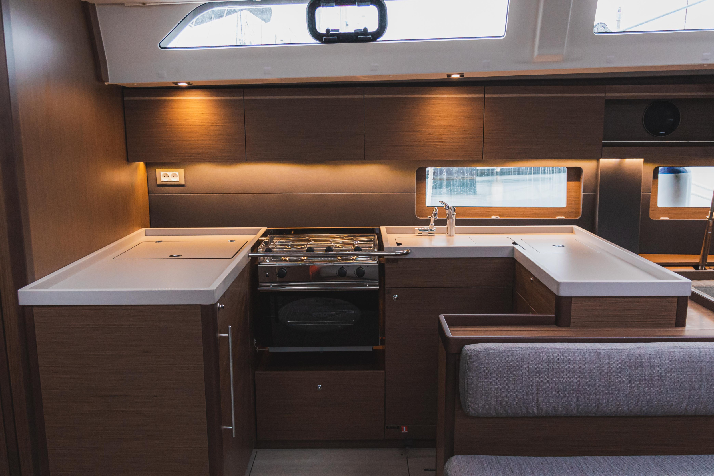 Benetau Oceanis 51.1 — photo 17