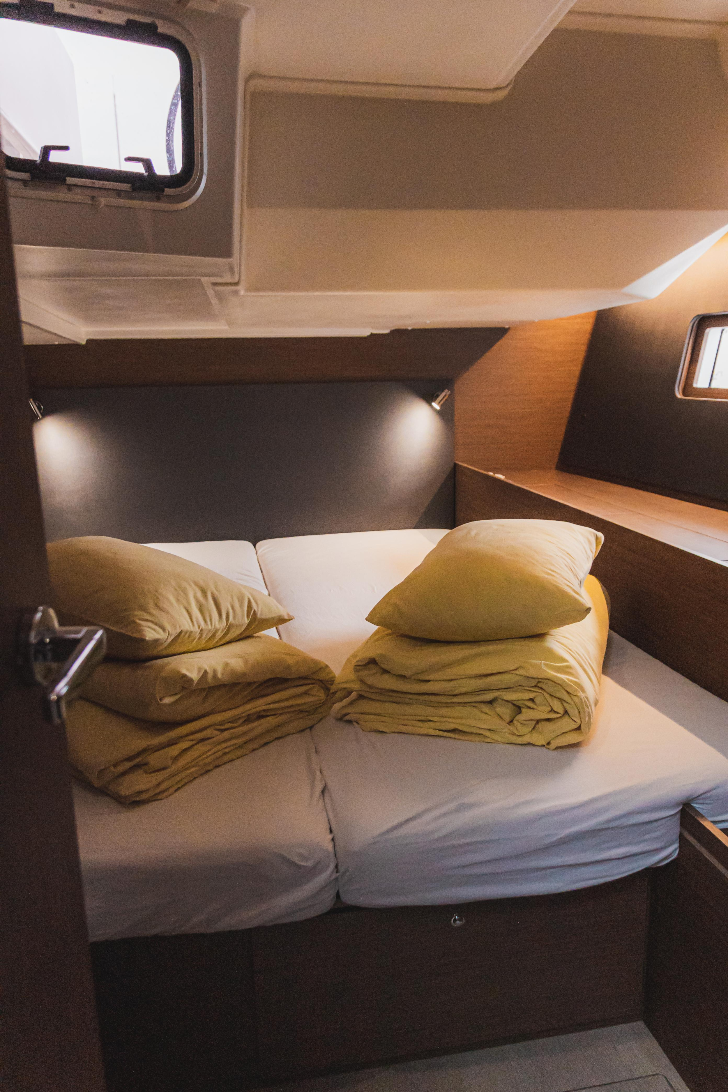 Benetau Oceanis 51.1 — photo 22