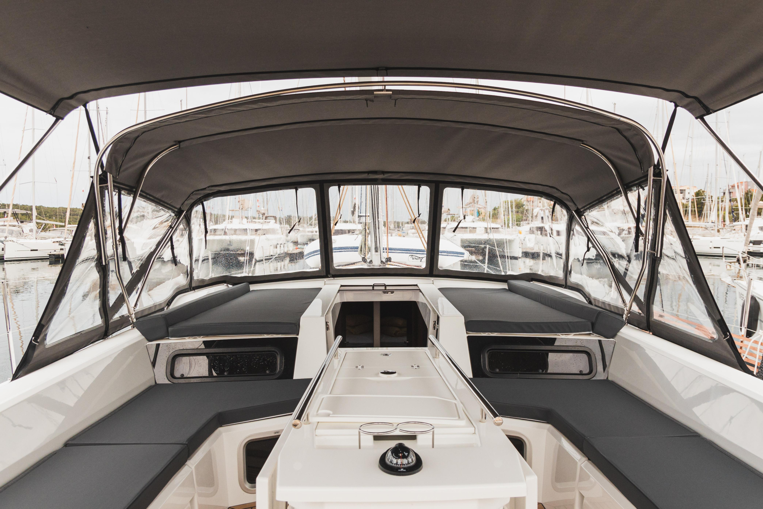 Benetau Oceanis 51.1 — photo 10