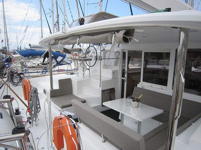 Lagoon 400 S2 — photo 9