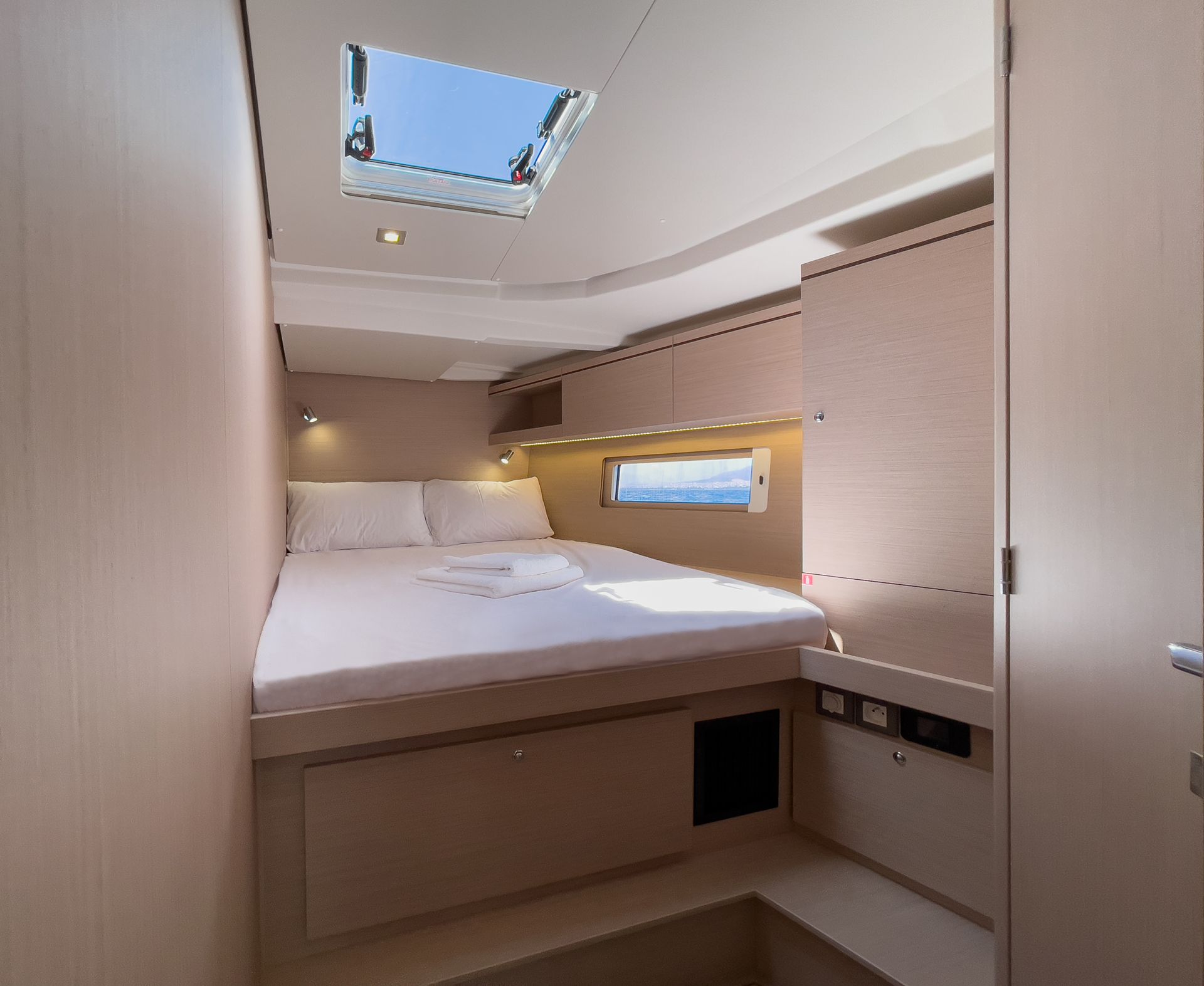 Oceanis 51.1 & GEN & WM — photo 4