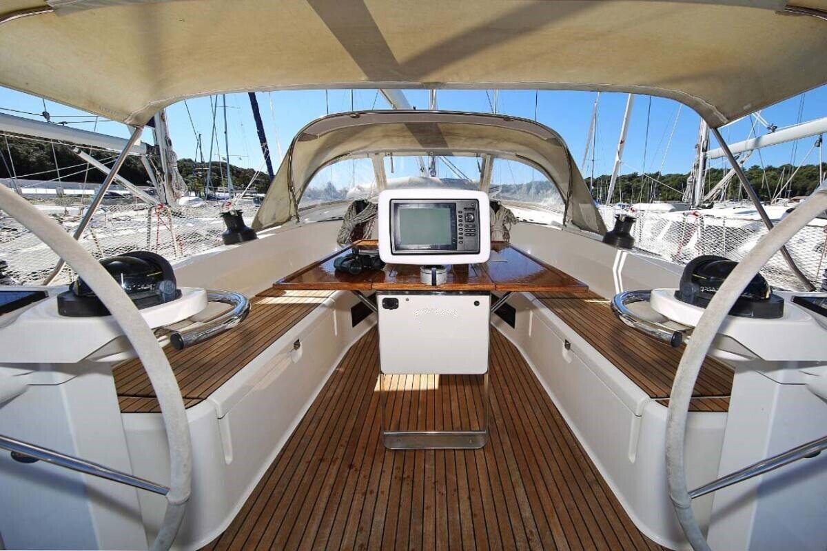 Bavaria Cruiser 45 — photo 17