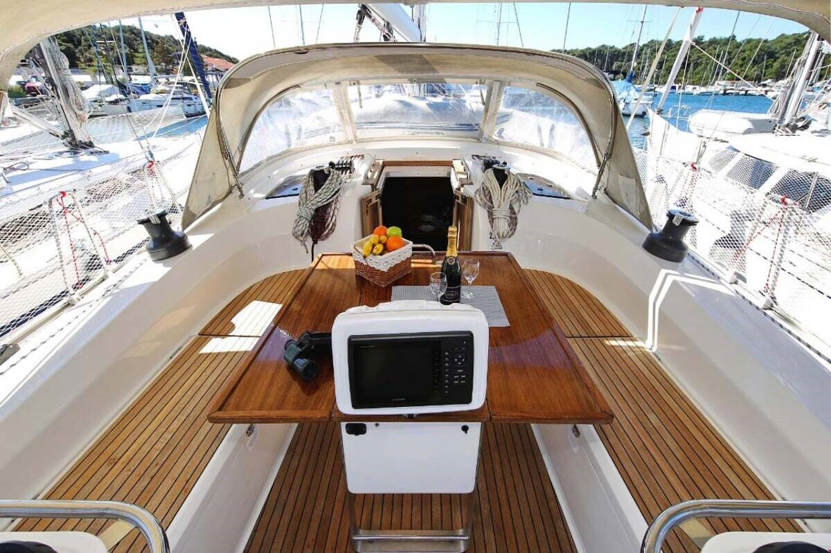 Bavaria Cruiser 45 — photo 13