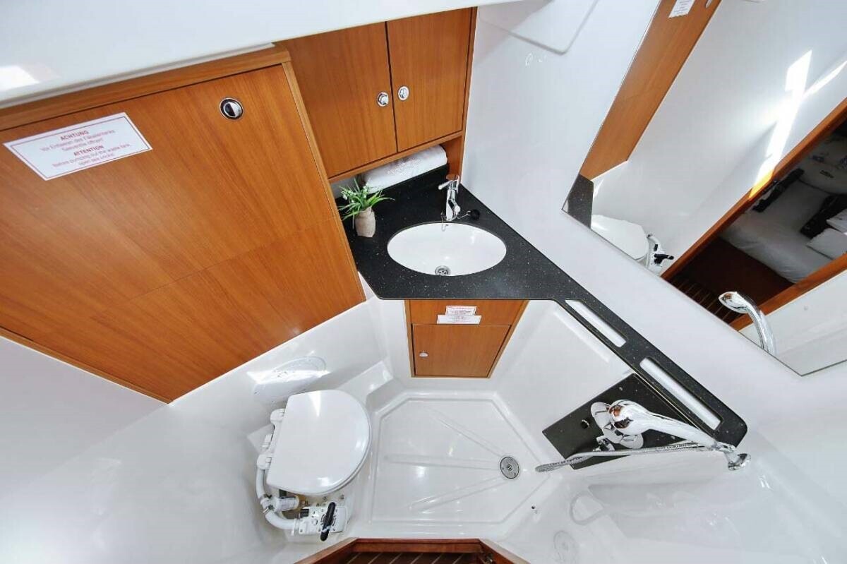 Bavaria Cruiser 45 — photo 2