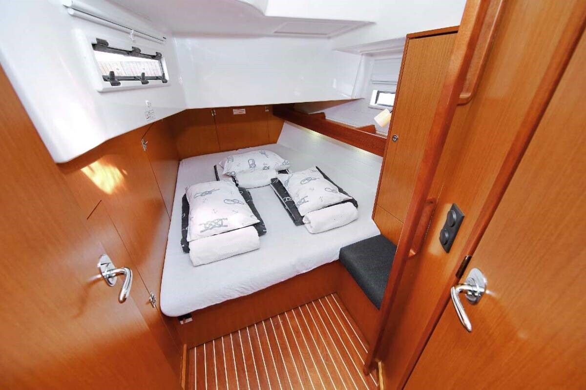 Bavaria Cruiser 45 — photo 12