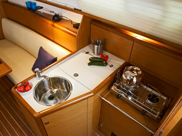 Sun Odyssey 30 i — photo 3