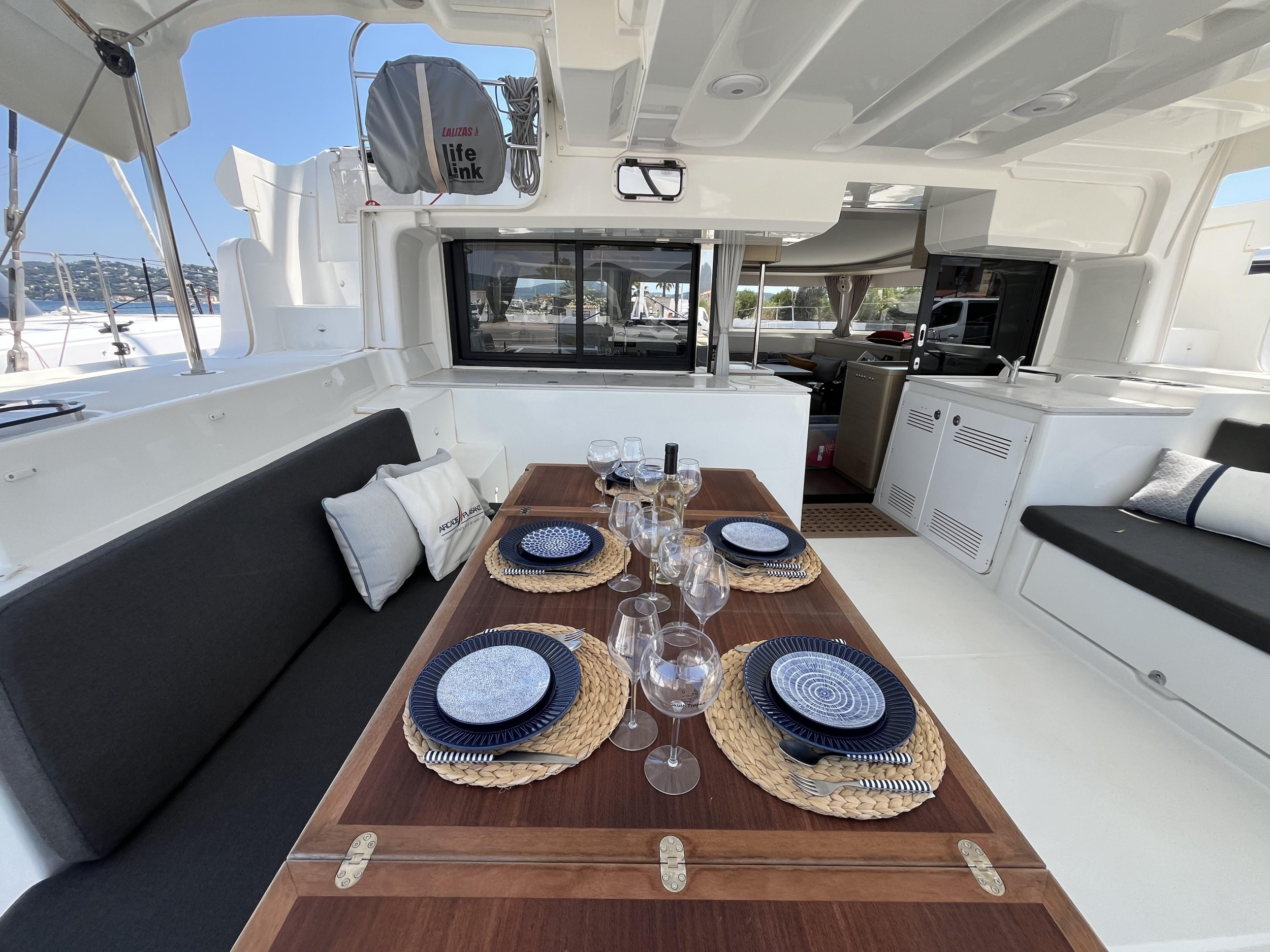 Lagoon 46 — photo 2