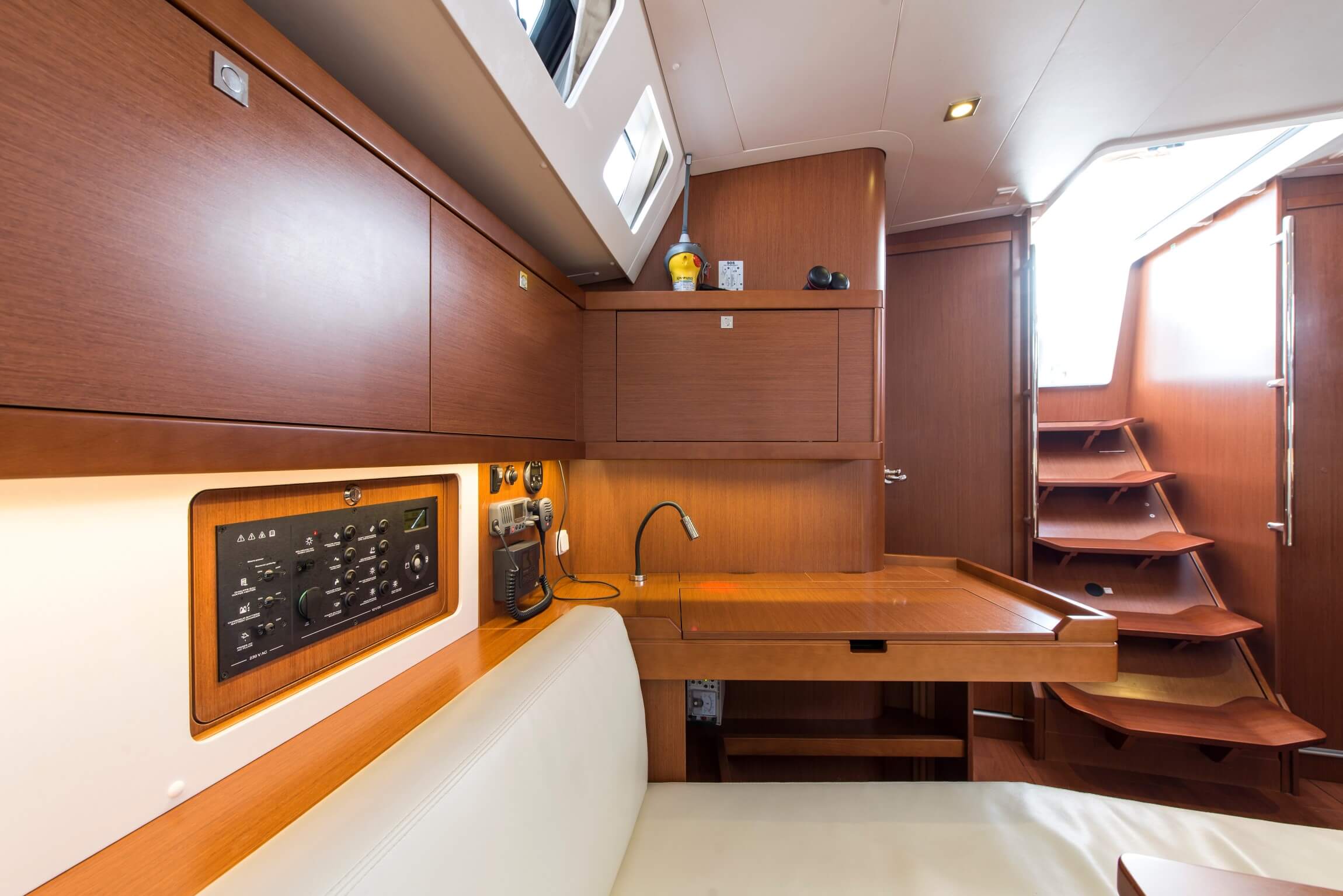 Oceanis 45 — photo 2