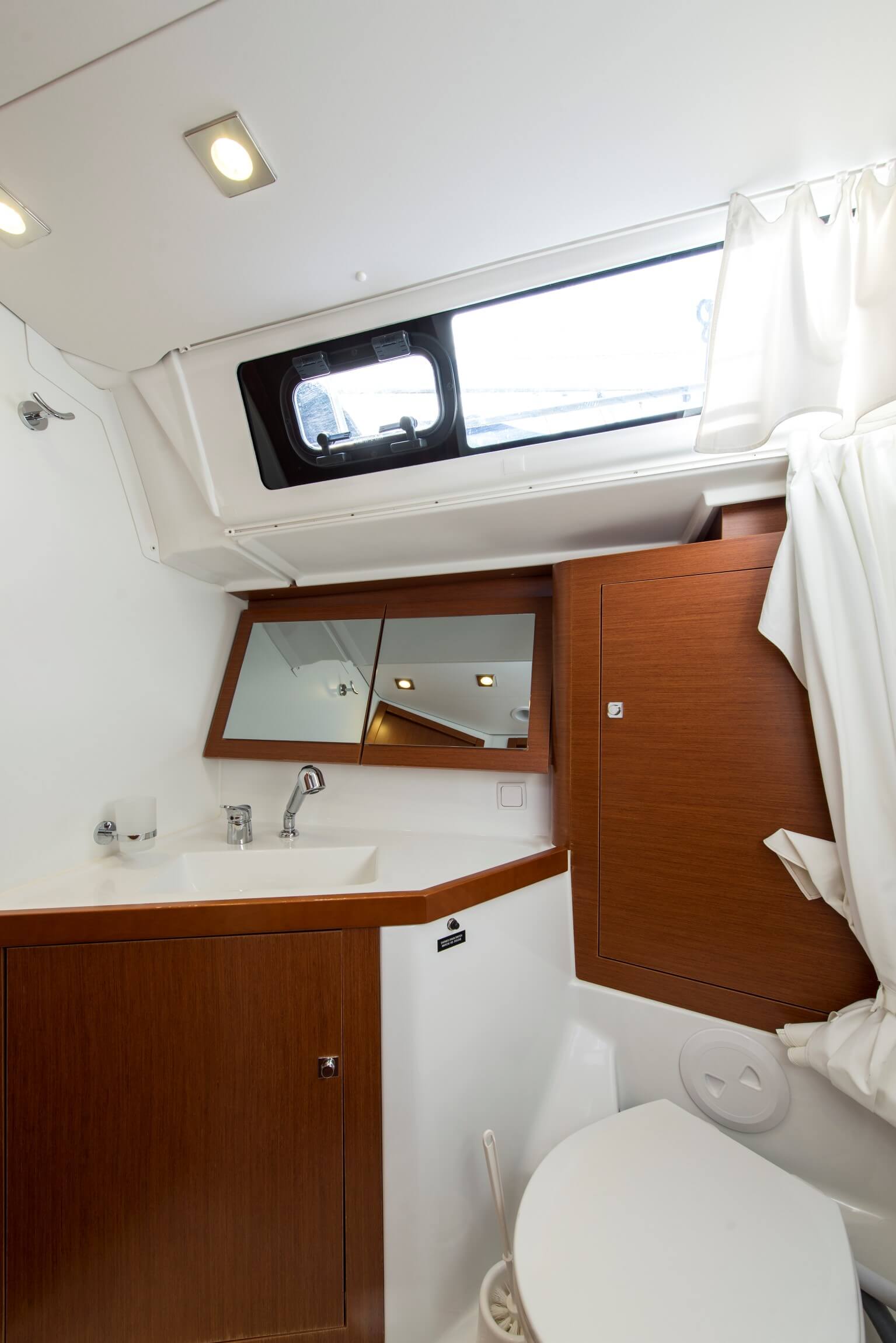 Oceanis 45 — photo 10