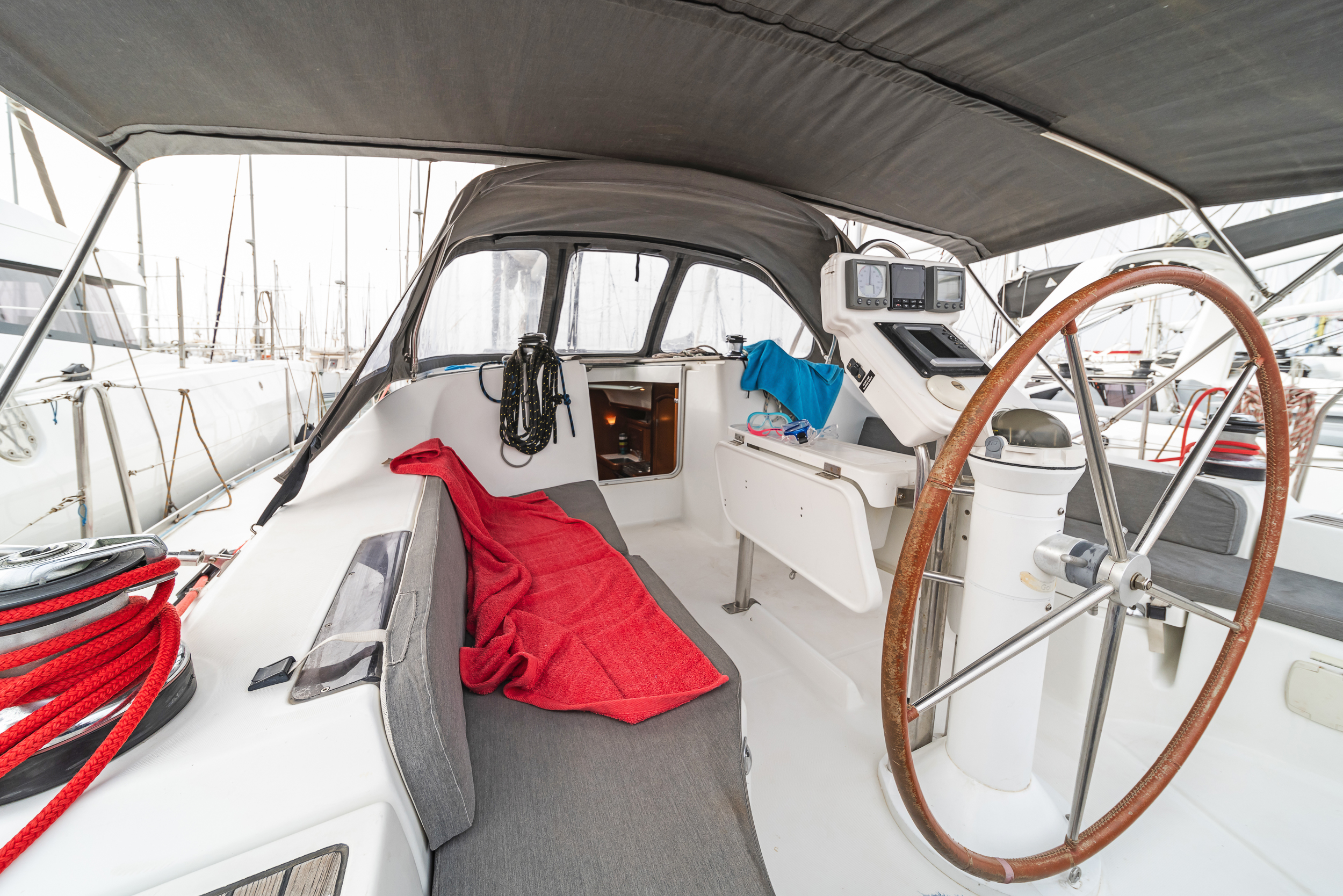 Oceanis 393 — photo 4