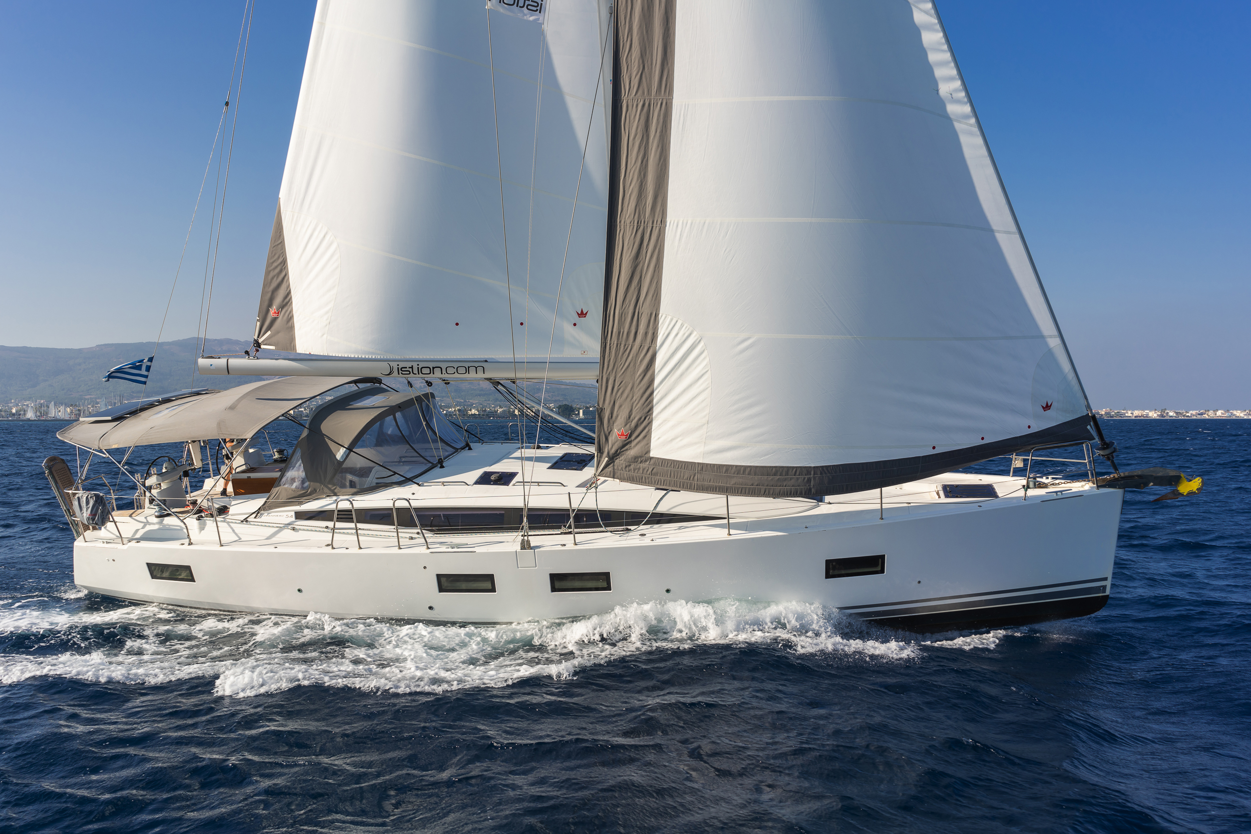 Jeanneau 54 & GEN — photo 11