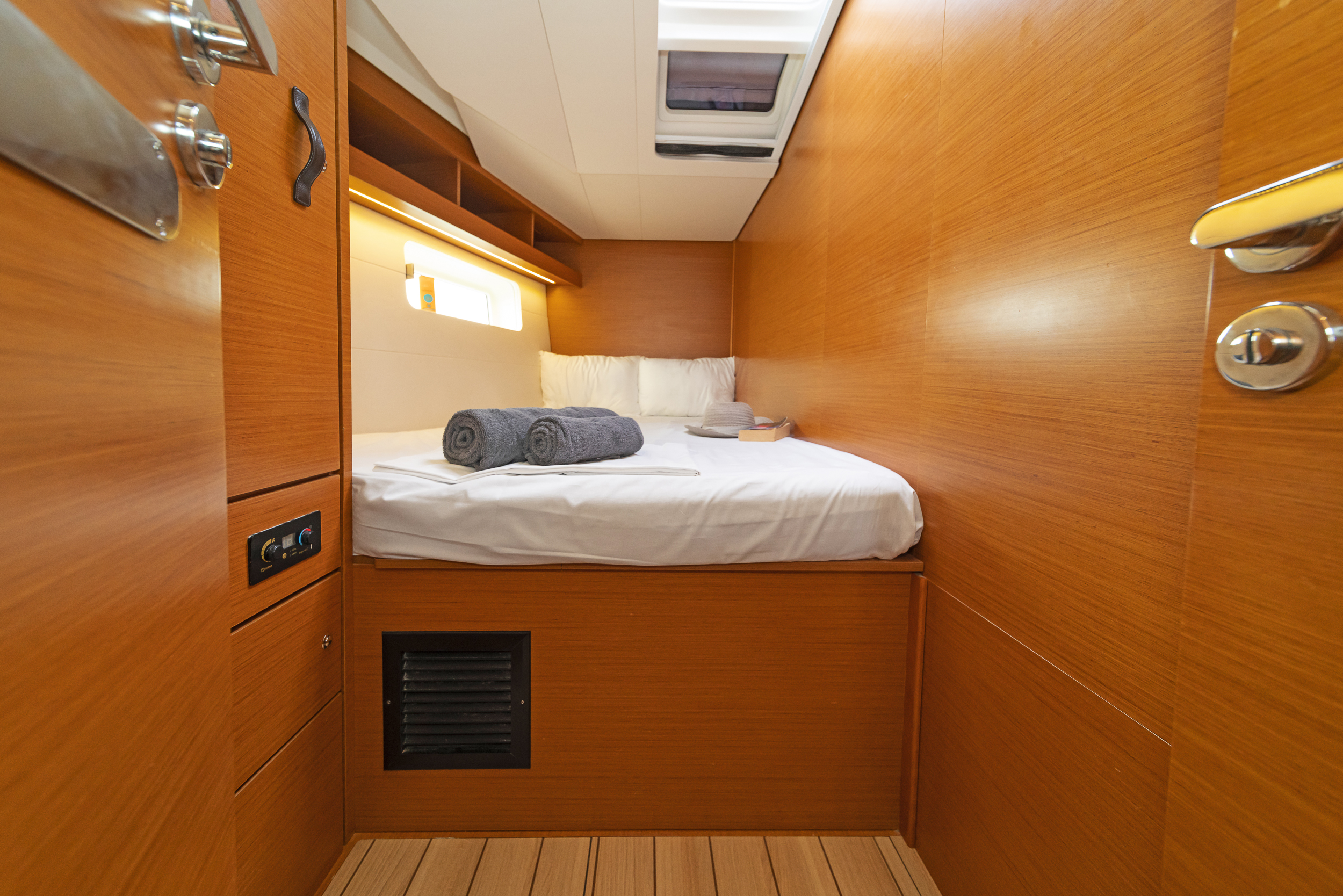 Jeanneau 54 & GEN — photo 17