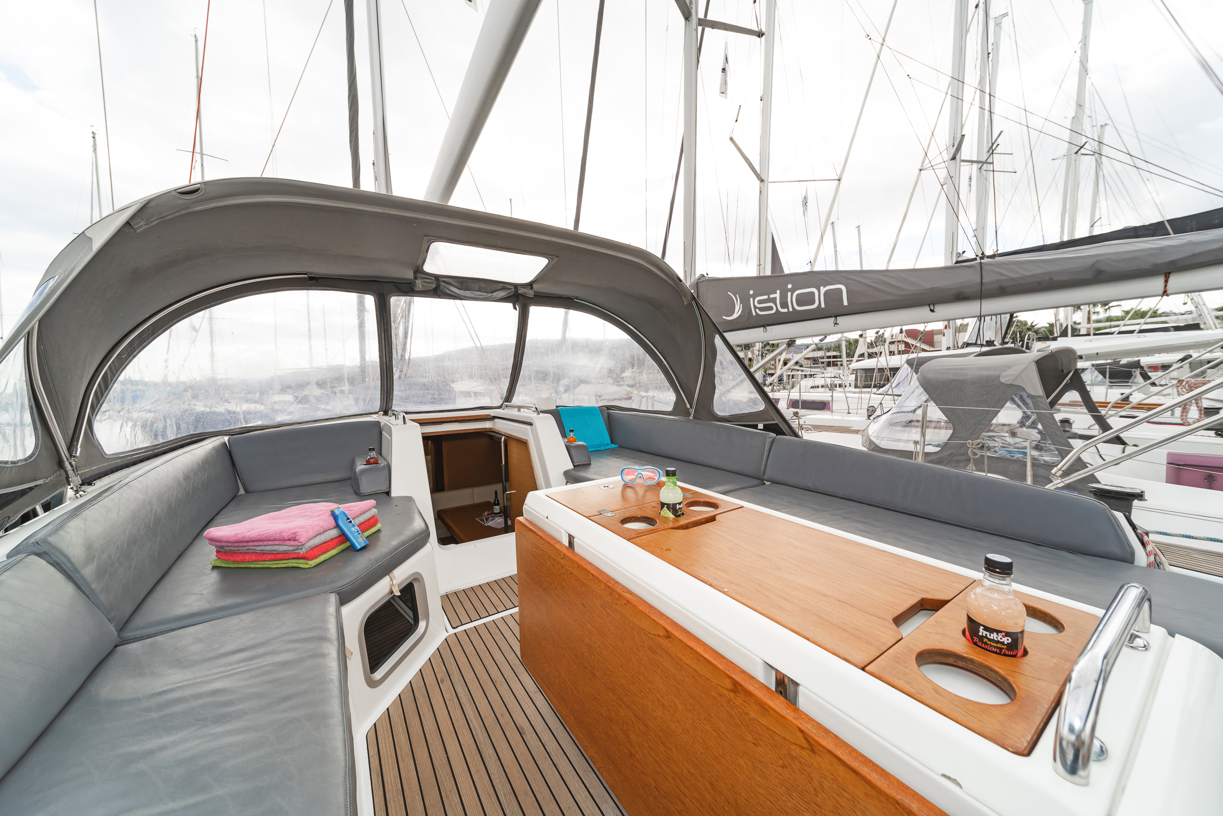 Jeanneau 54 & GEN — photo 5