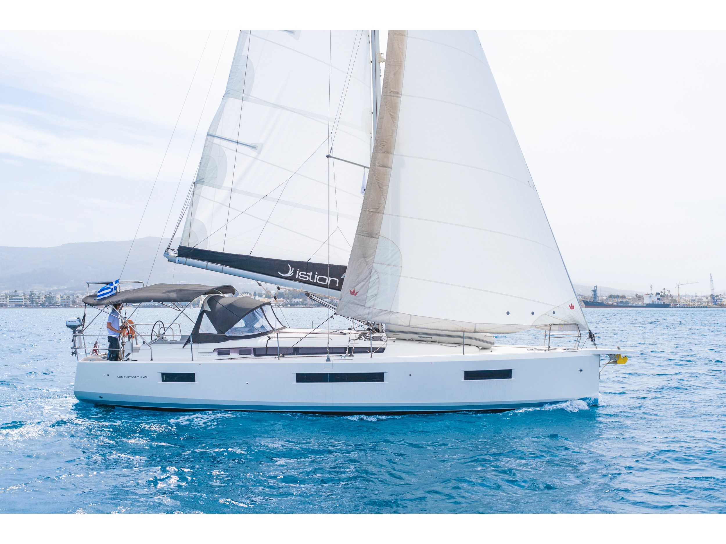 Sun Odyssey 440 — photo 1