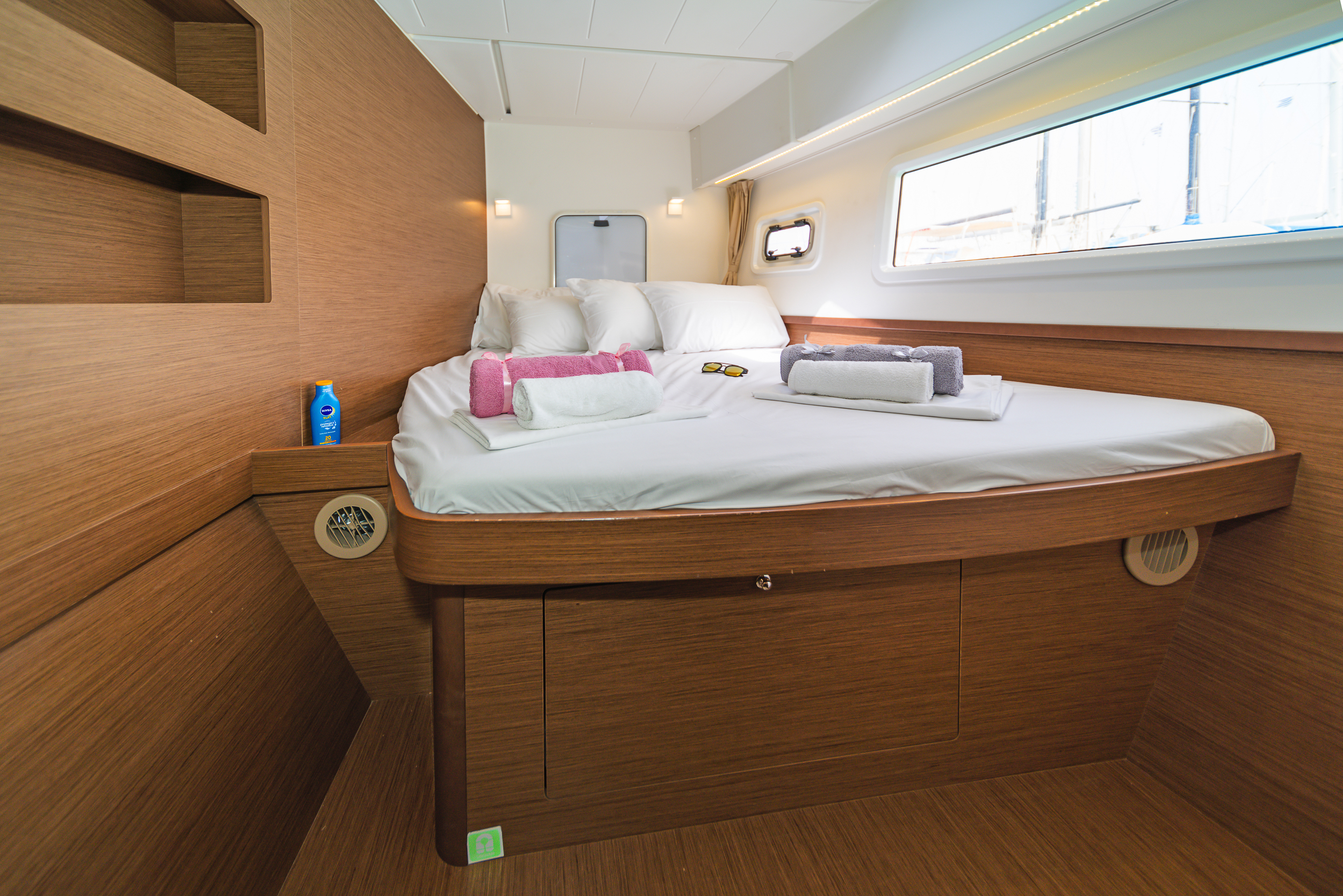 Lagoon 42 & GEN — photo 16