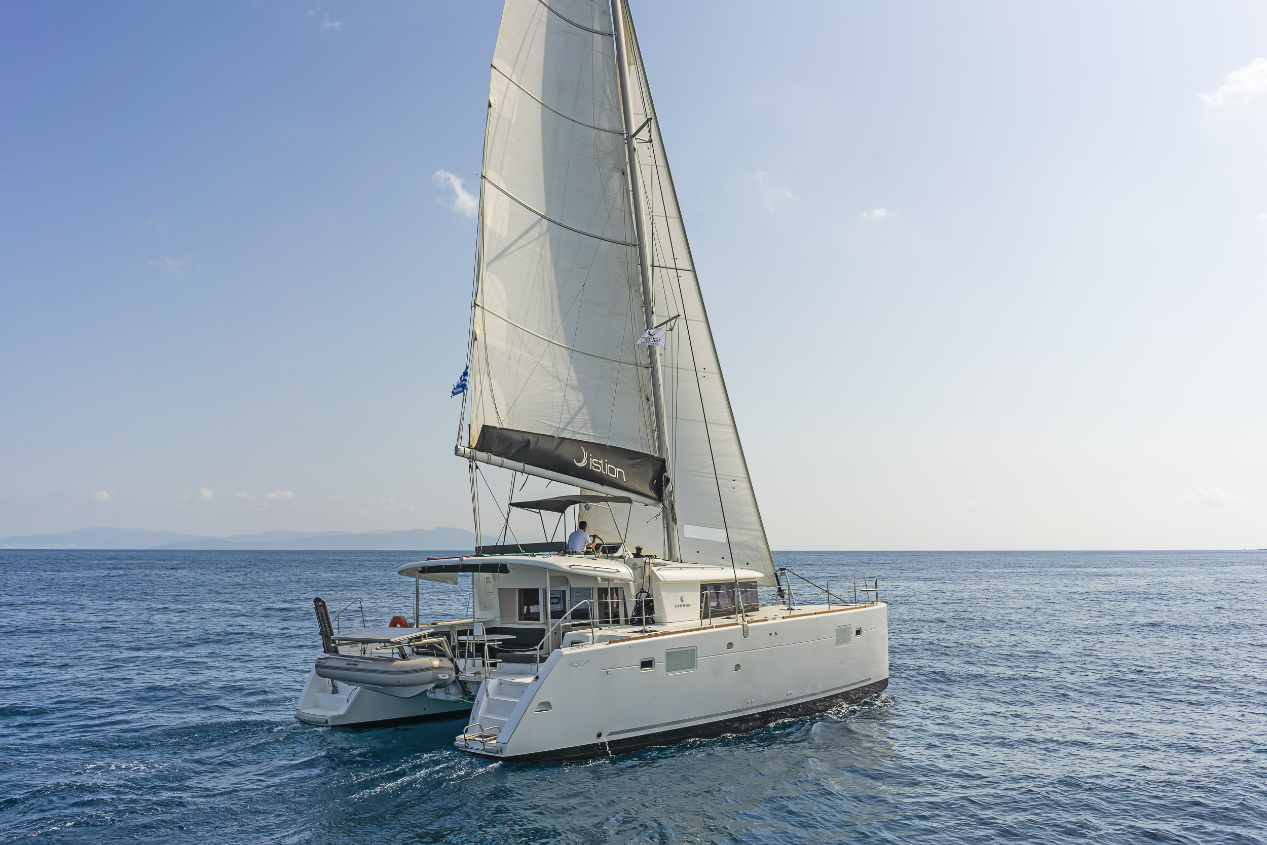 Lagoon 450 Fly & GEN — photo 4