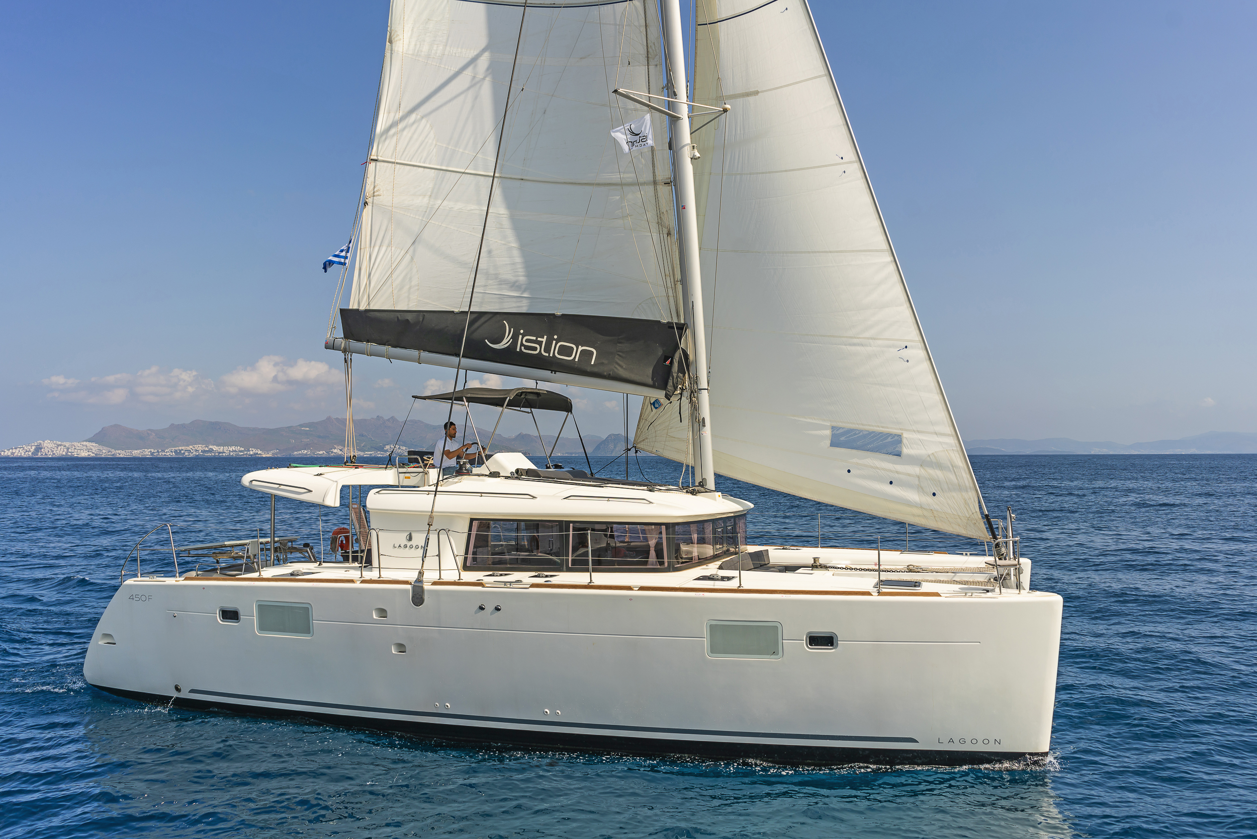 Lagoon 450 Fly & GEN — photo 14