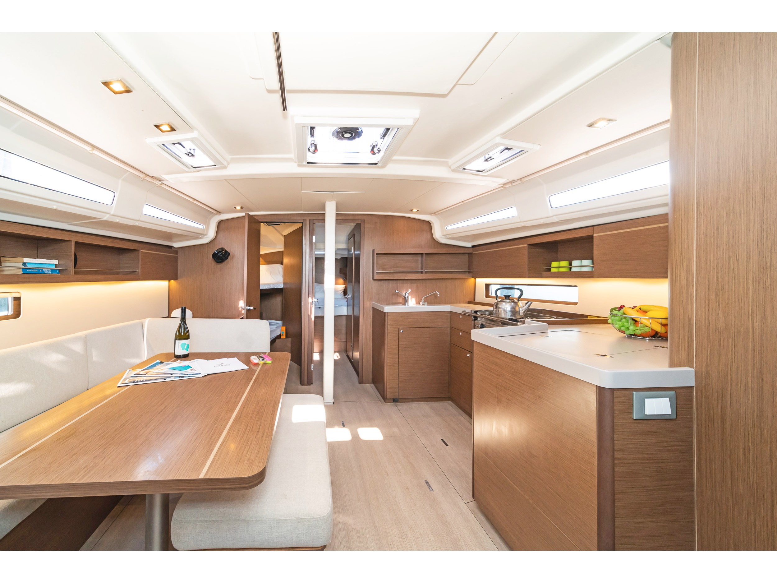 Oceanis 40.1 (3+1 cab) — photo 4