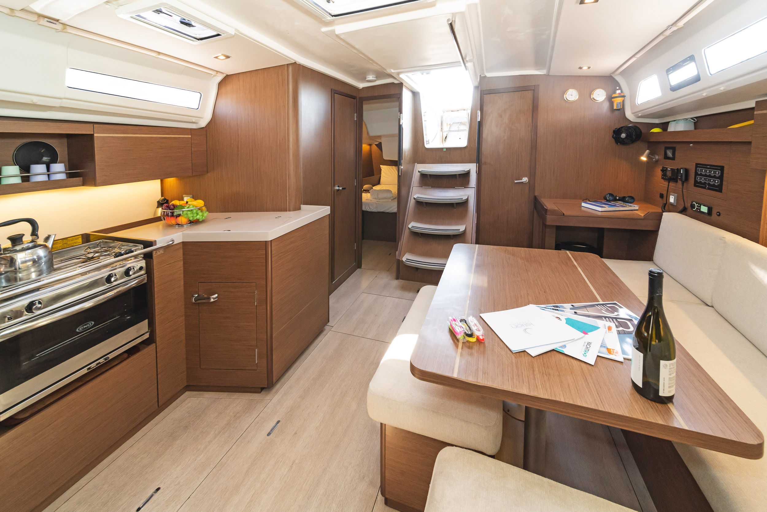 Oceanis 40.1 (3+1 cab) — photo 10