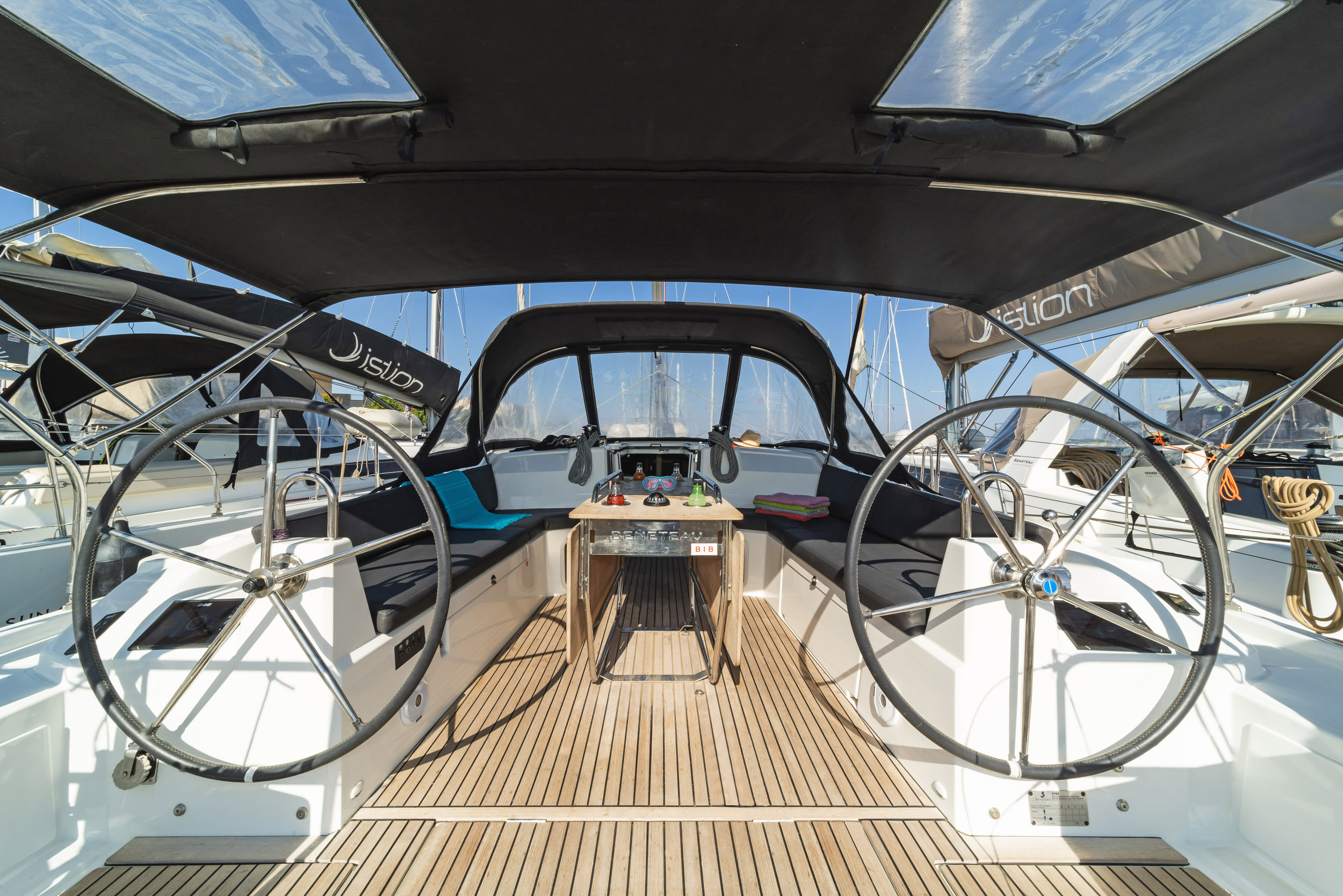 Oceanis 40.1 (3+1 cab) — photo 17