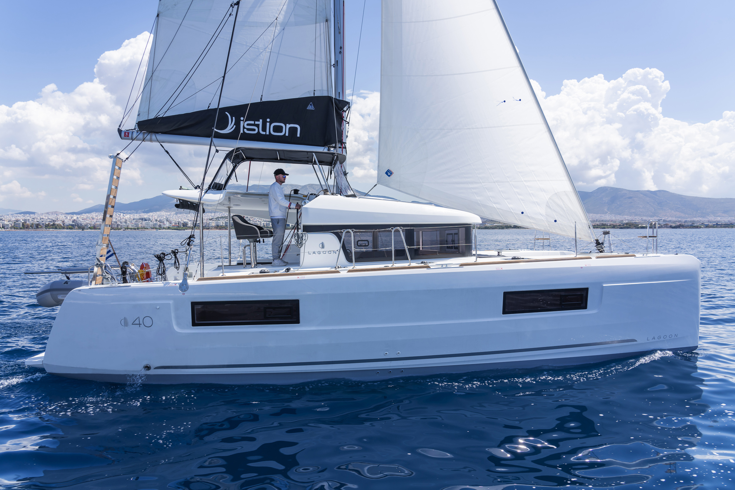 Lagoon 40 — photo 21