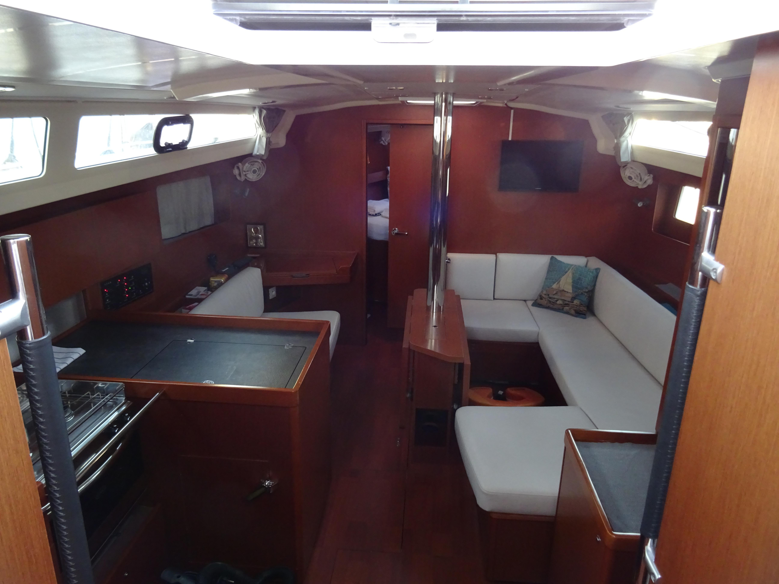 Oceanis 41.1 — photo 2
