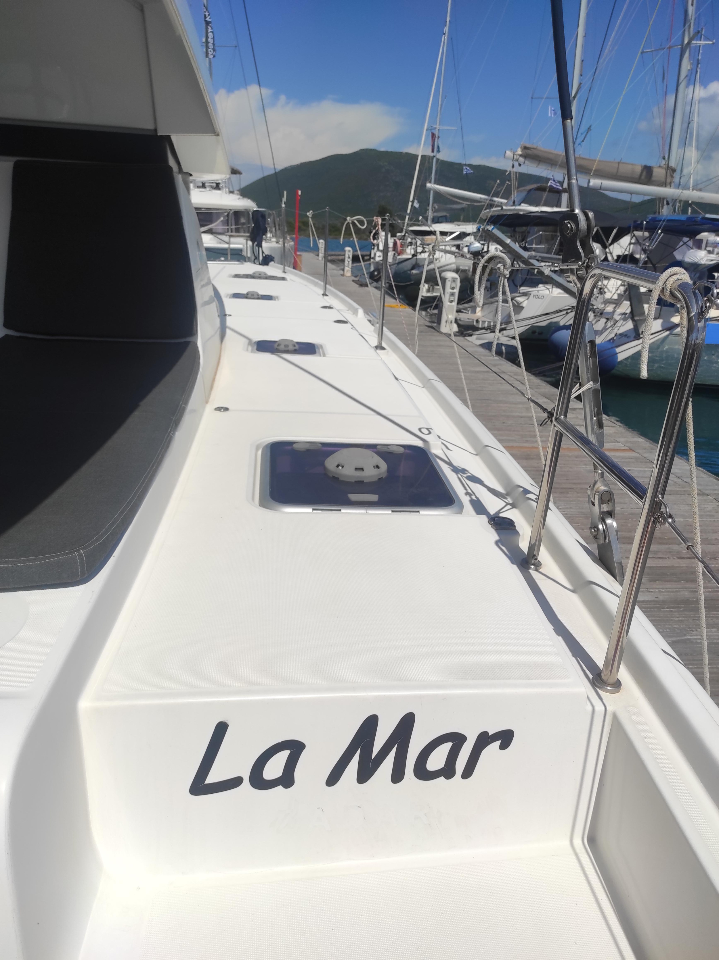 Lagoon 42 — photo 10