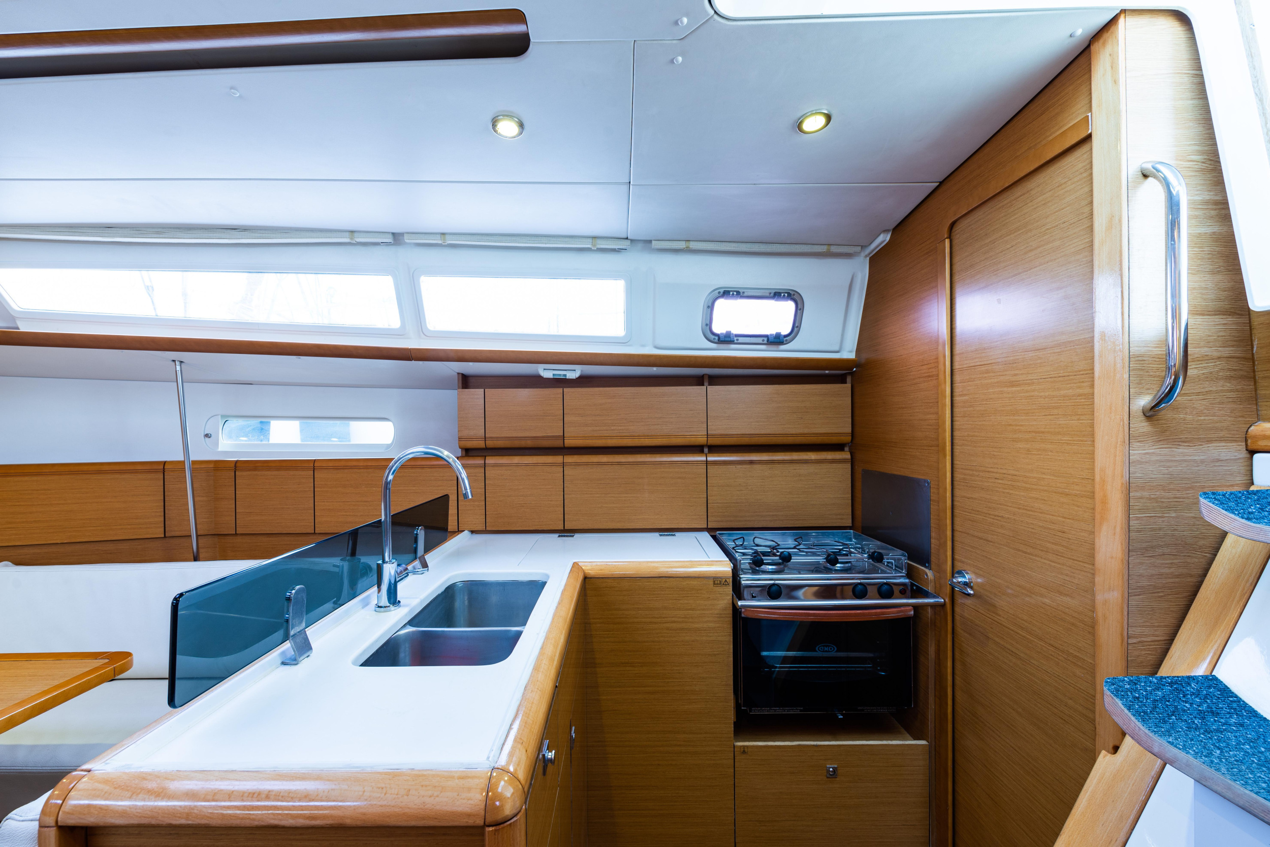Jeanneau Sun Odyssey 379 — photo 7