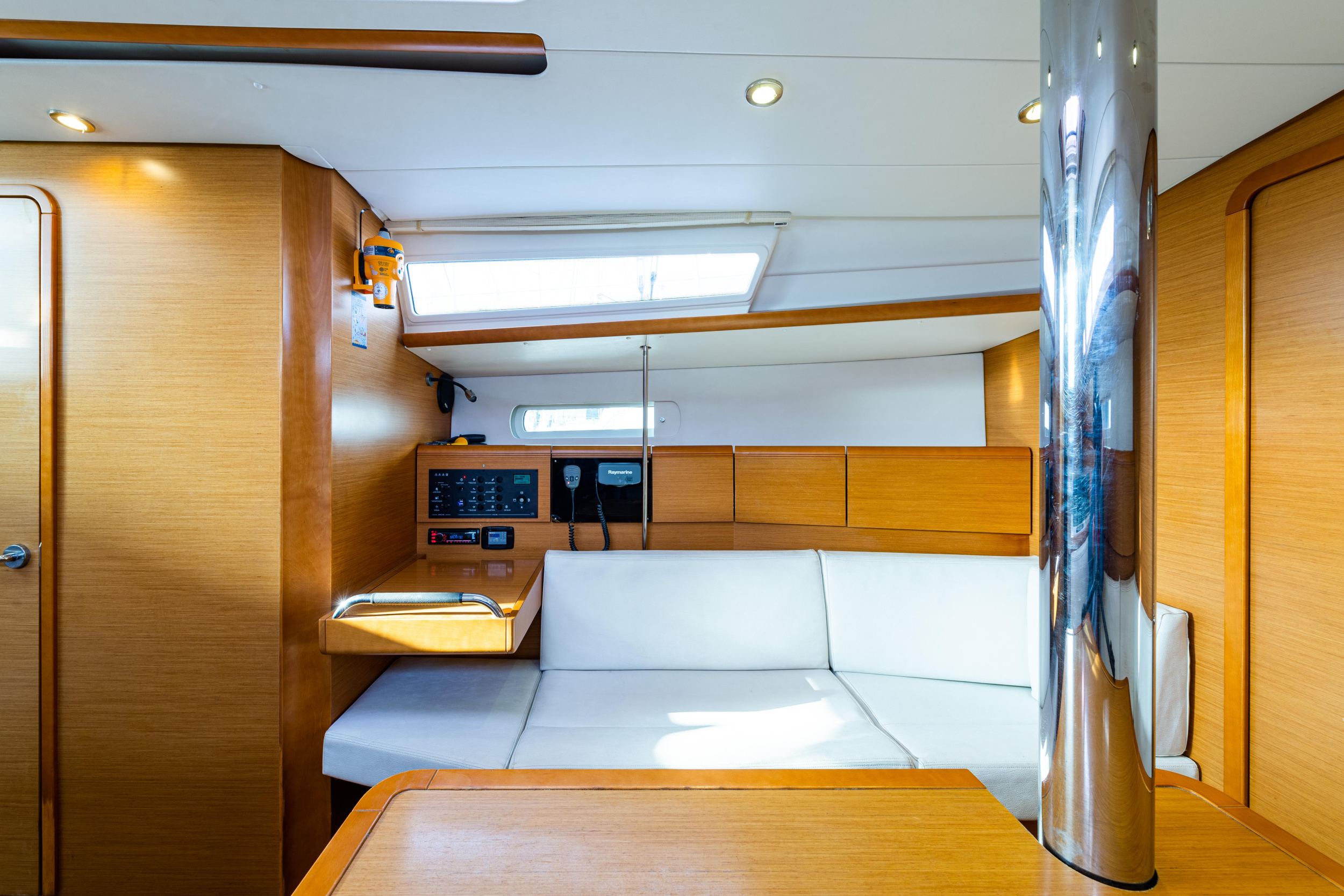 Jeanneau Sun Odyssey 379 — photo 22