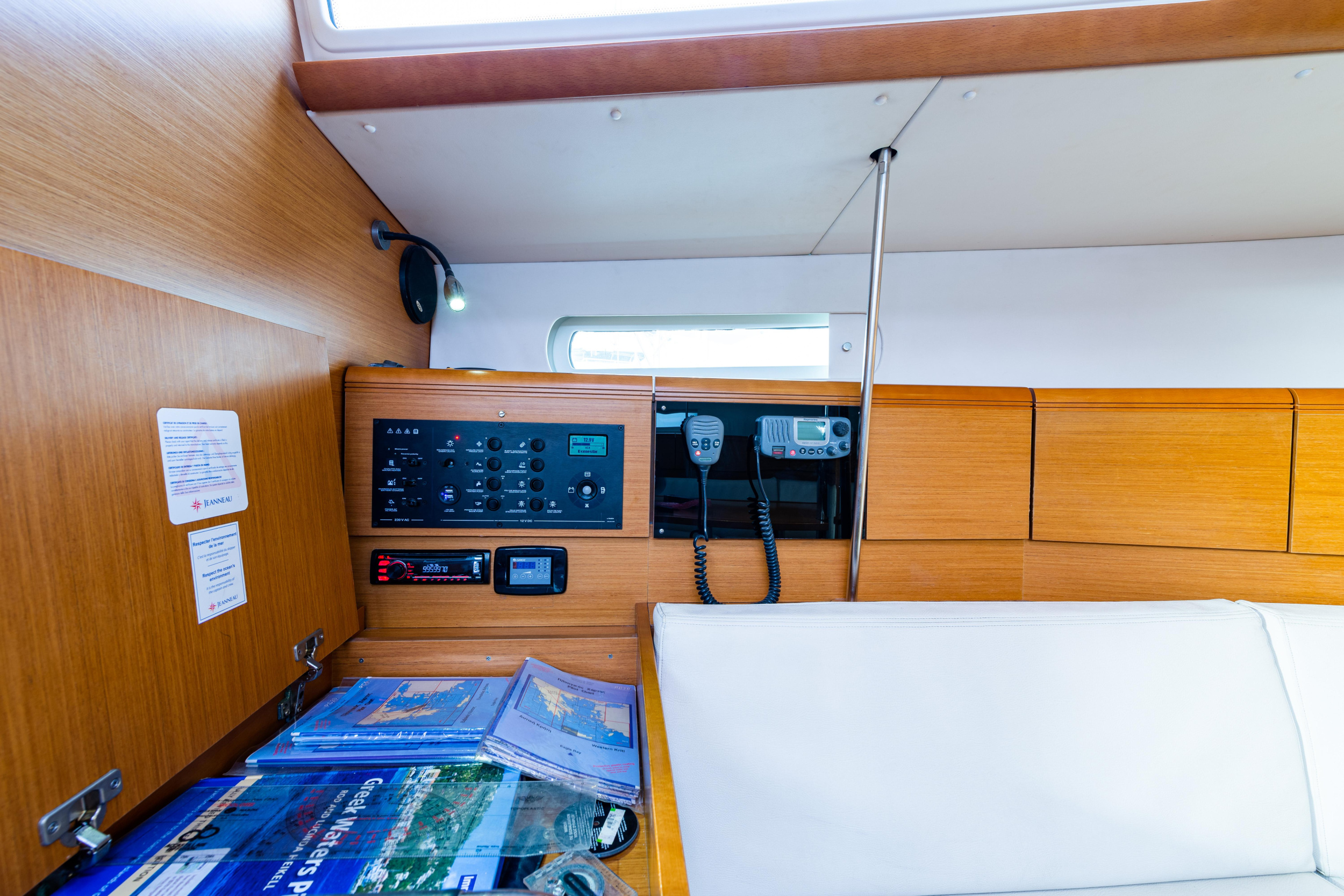 Jeanneau Sun Odyssey 379 — photo 6