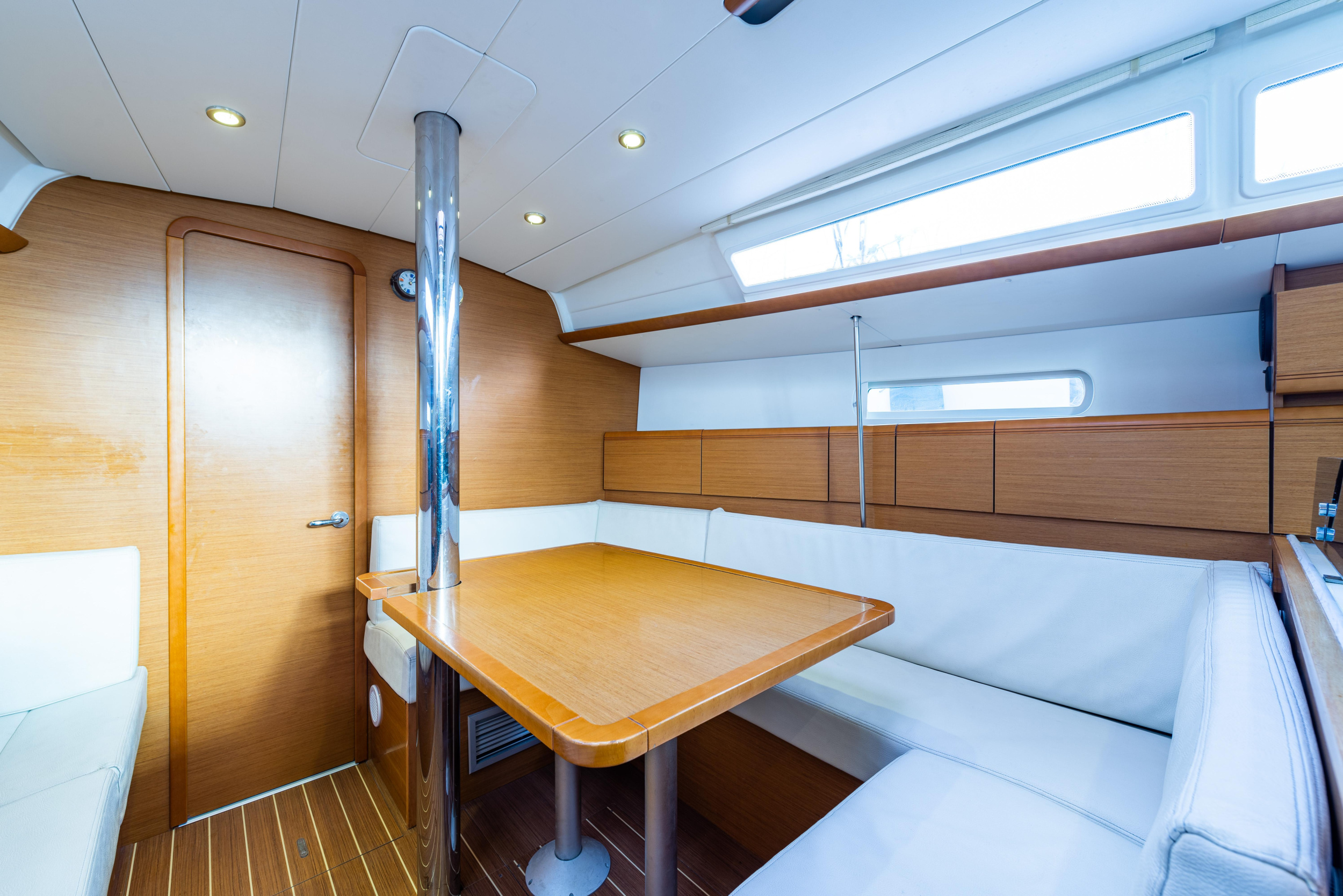 Jeanneau Sun Odyssey 379 — photo 11