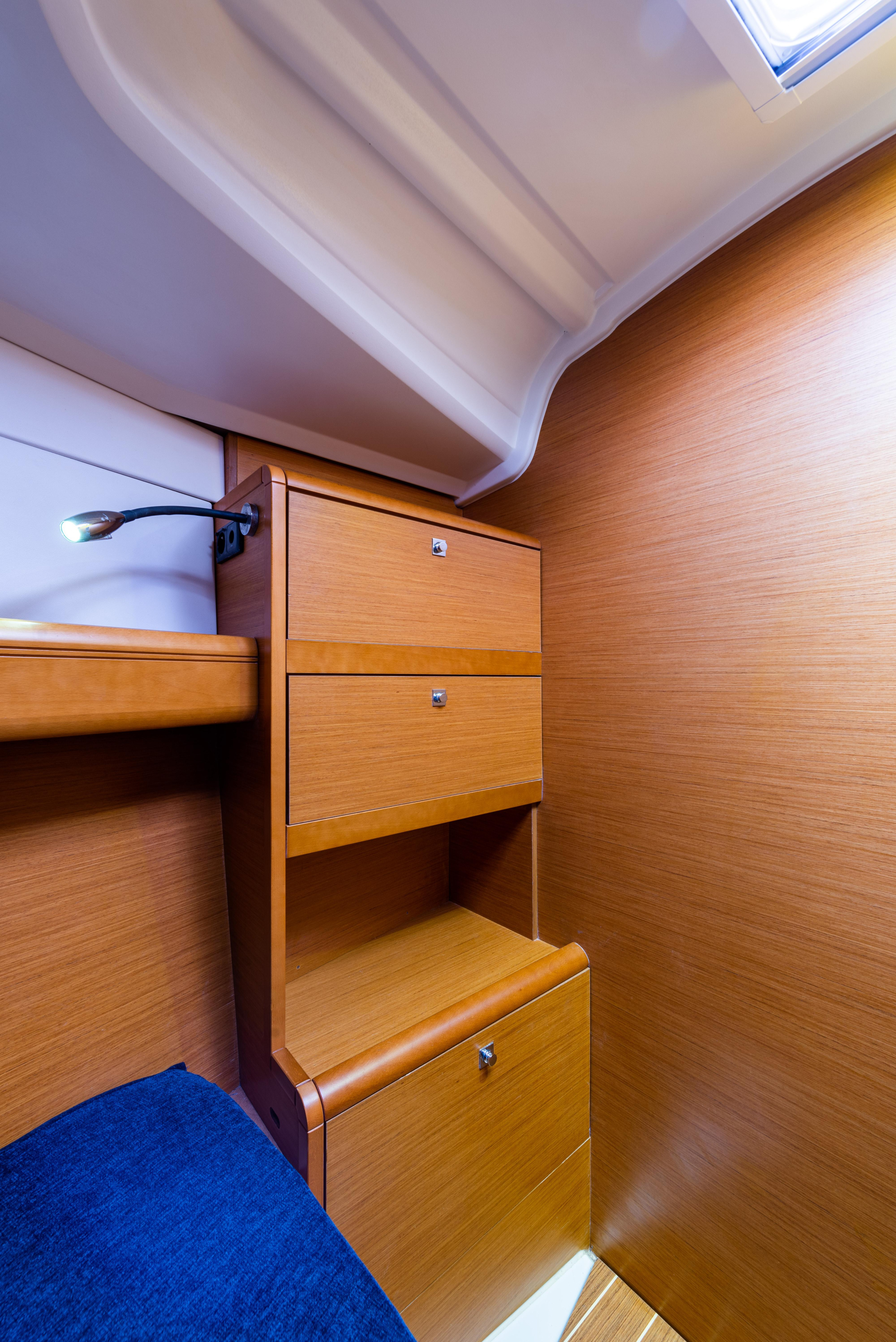 Jeanneau Sun Odyssey 379 — photo 10