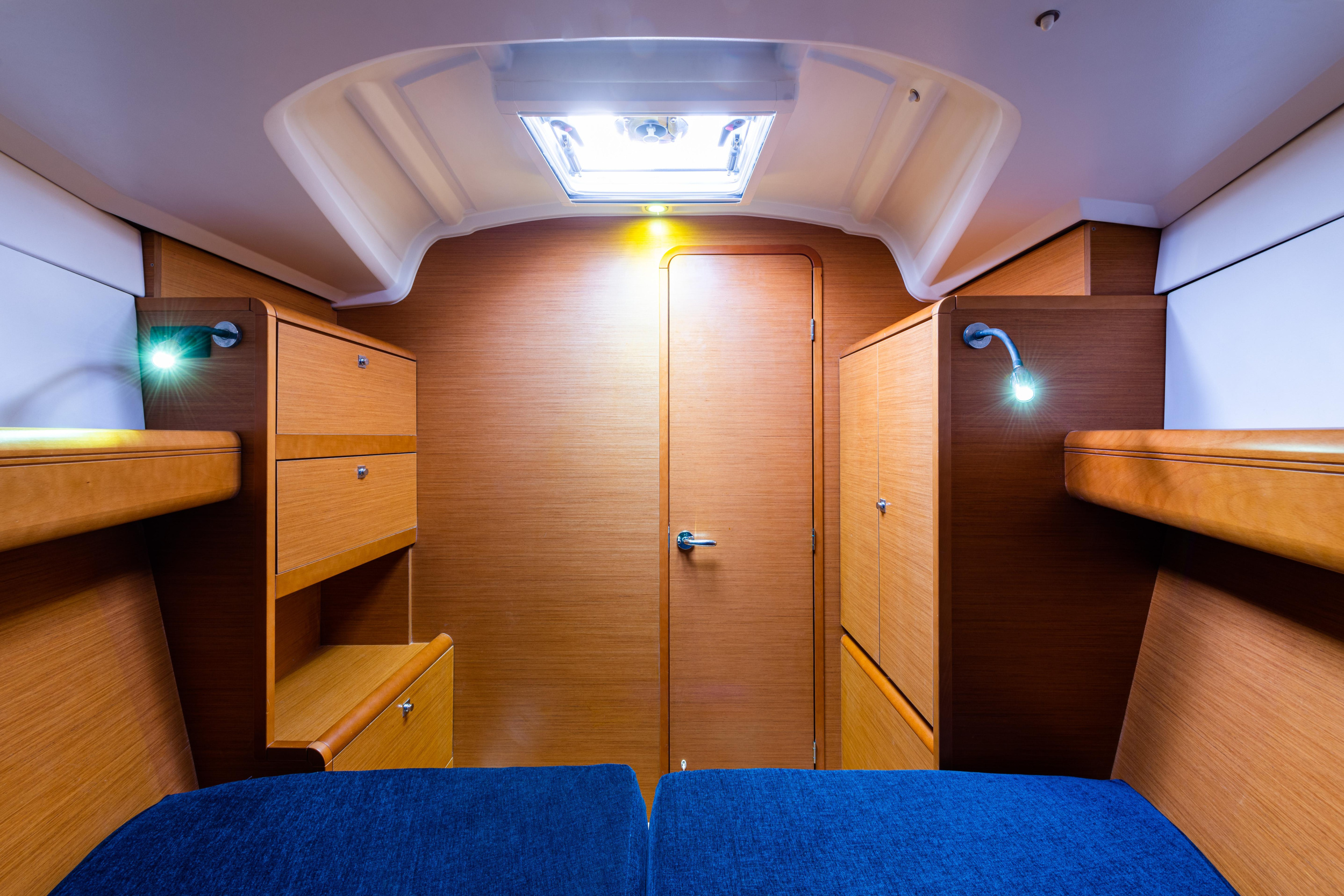 Jeanneau Sun Odyssey 379 — photo 36