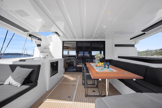 Lagoon 55 — photo 12