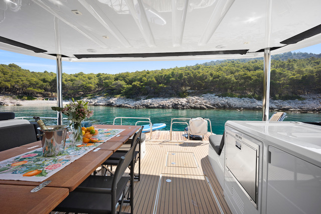 Lagoon 55 — photo 10