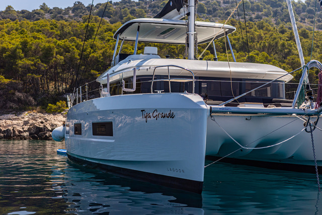 Lagoon 55 — photo 9