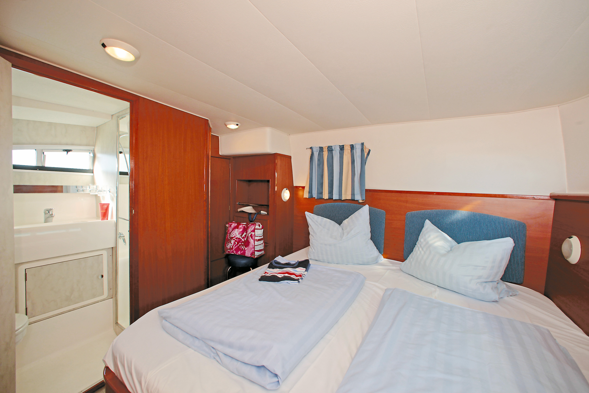 Haines 1070 — photo 2
