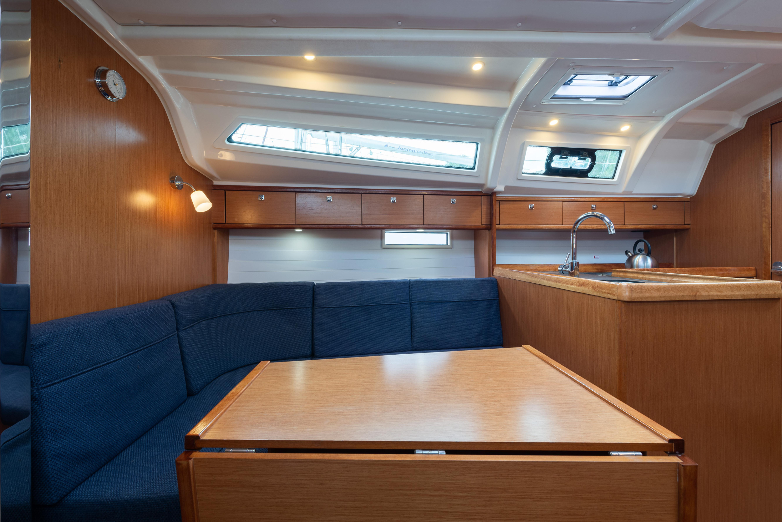Bavaria 37 — photo 14