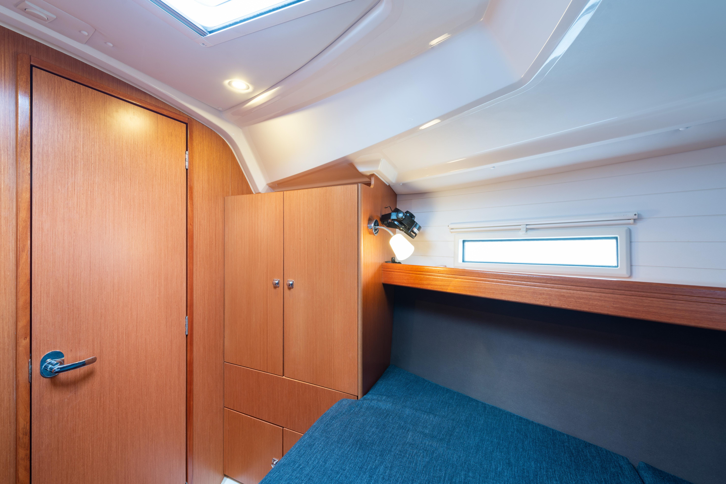 Bavaria 37 — photo 10