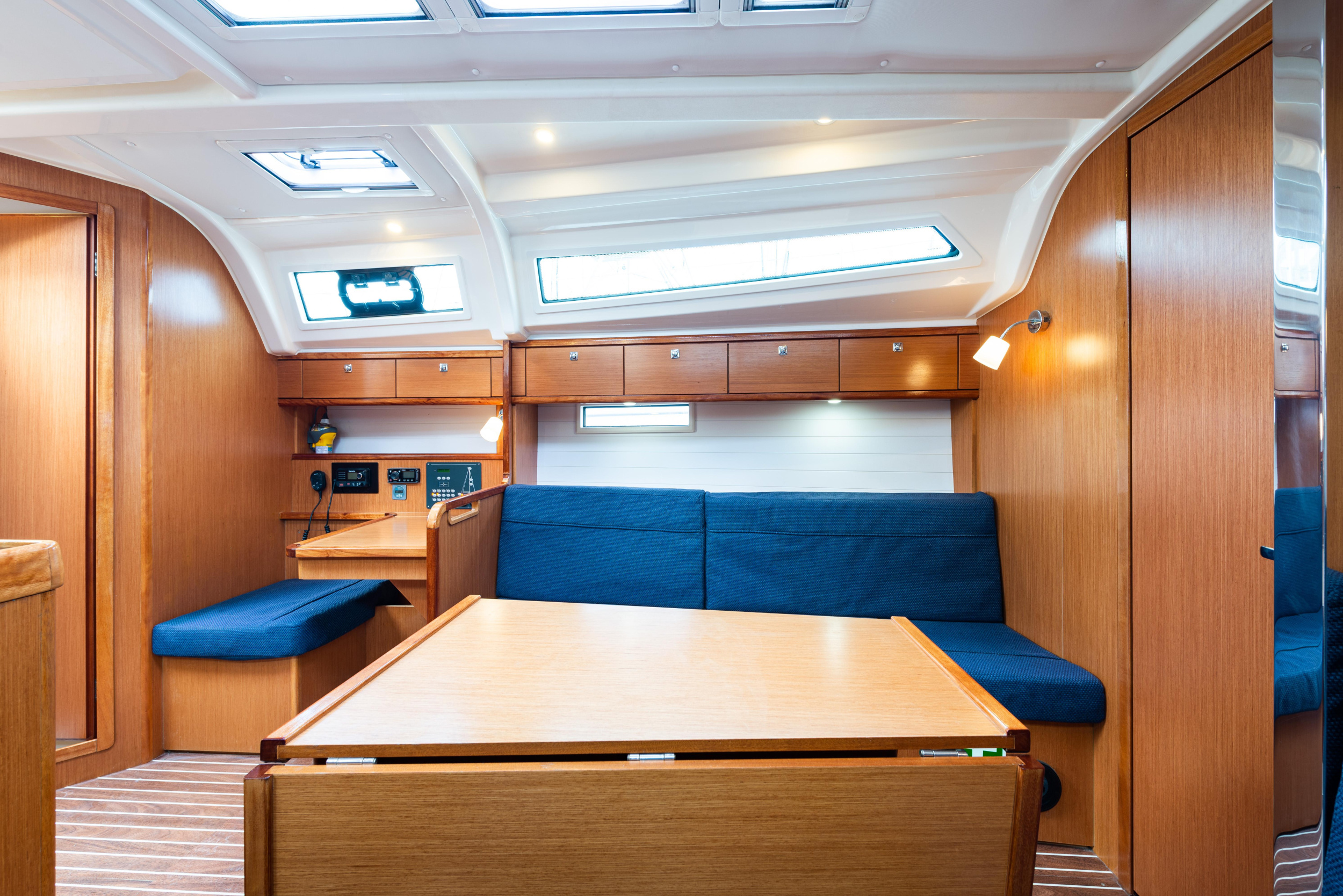 Bavaria 37 — photo 22