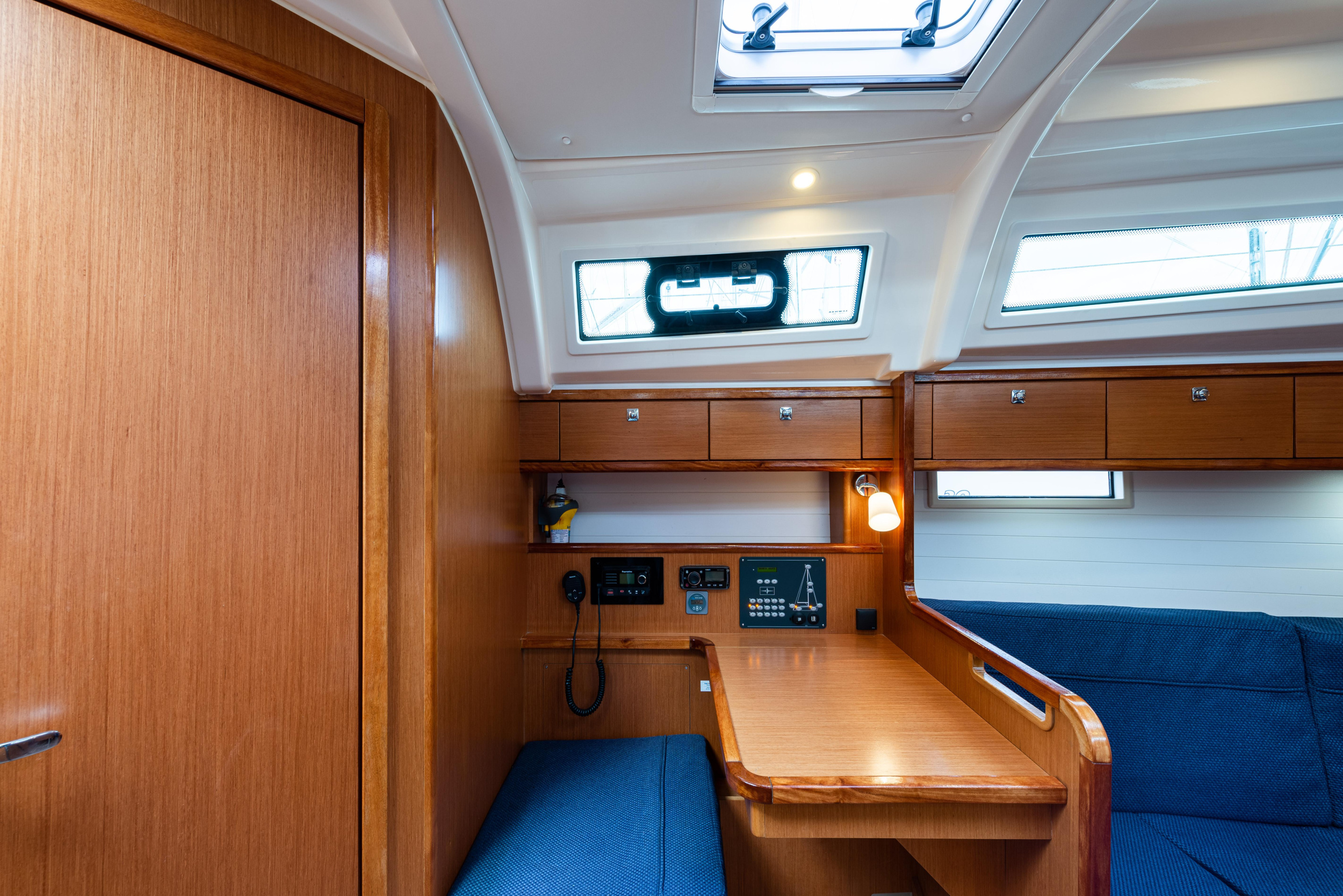 Bavaria 37 — photo 12