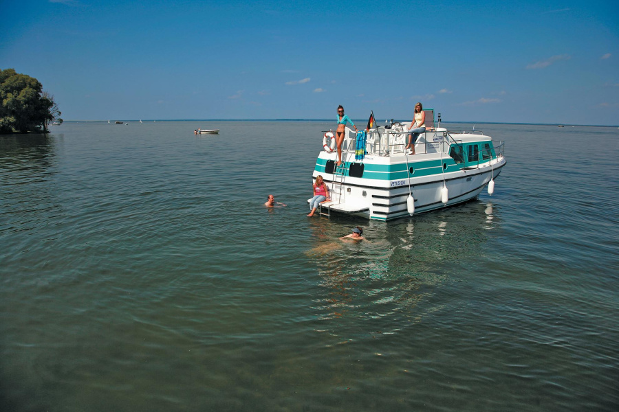 Vetus 900 — photo 2