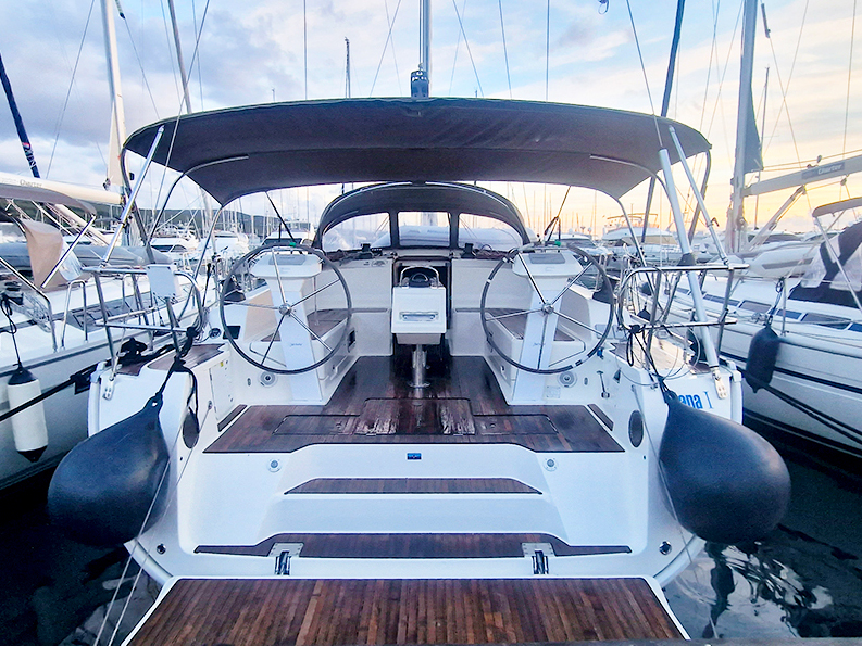 Bavaria 46 — photo 1