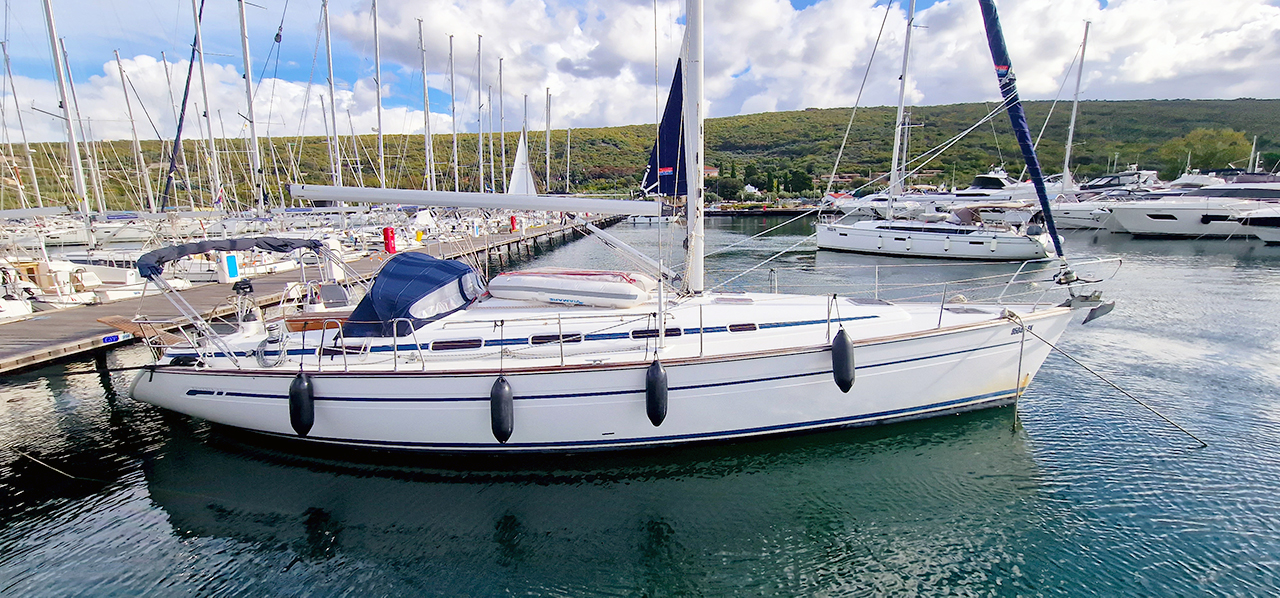 Bavaria 44 — photo 11