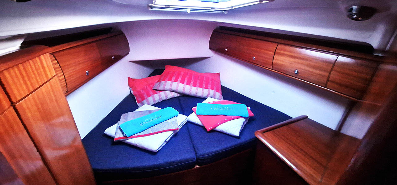 Bavaria 44 — photo 3