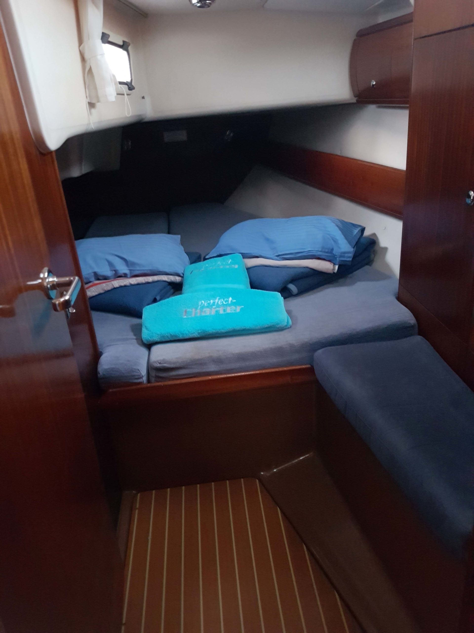 Bavaria 41 — photo 11