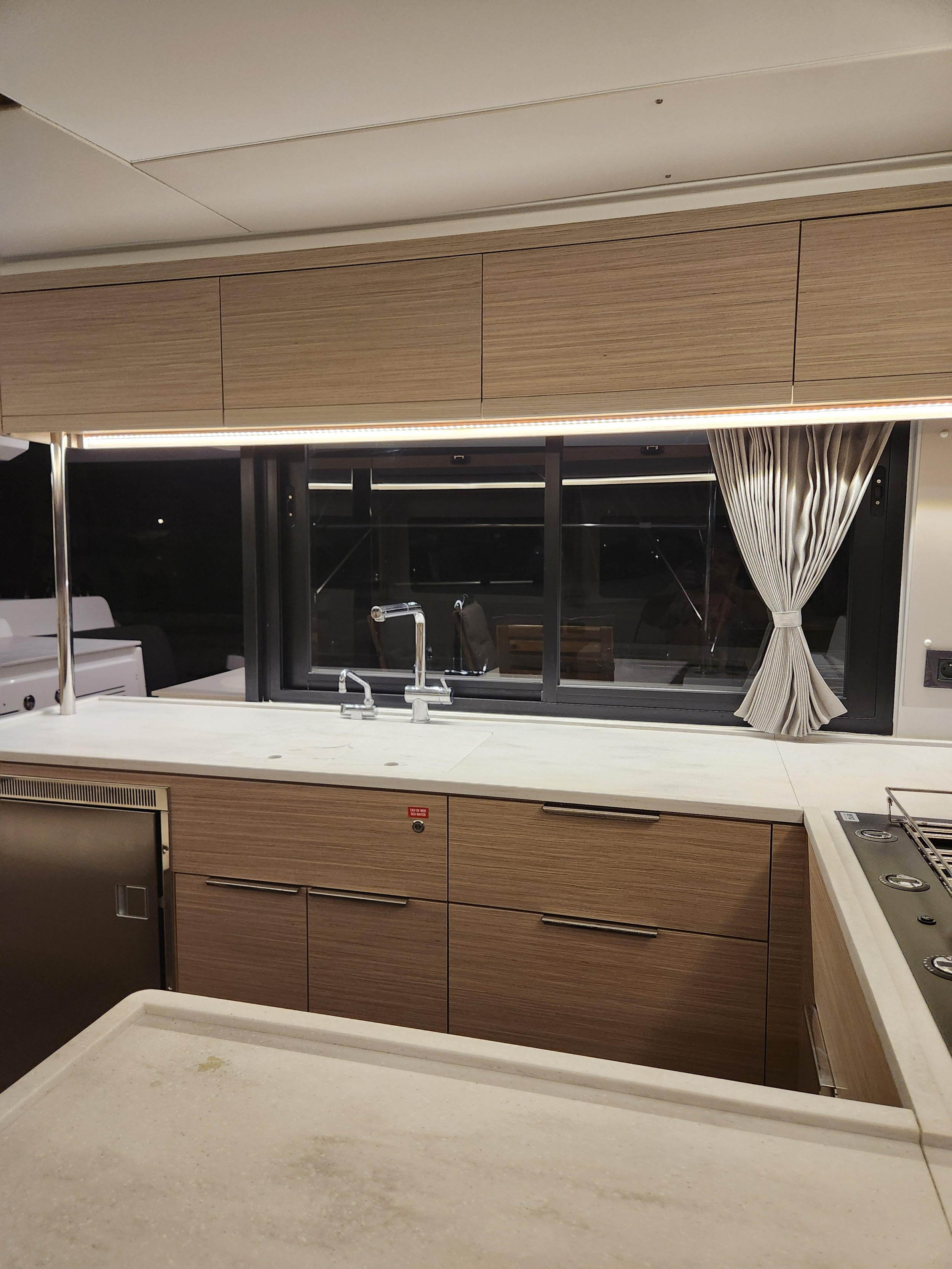 Lagoon 46 — photo 21