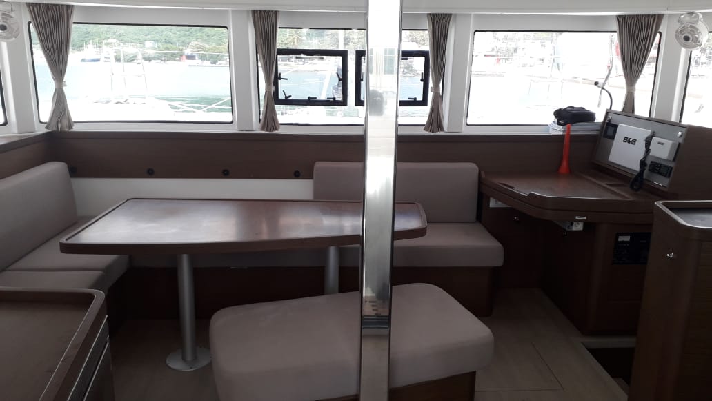 Lagoon 42 — photo 37