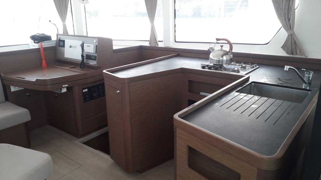 Lagoon 42 — photo 30
